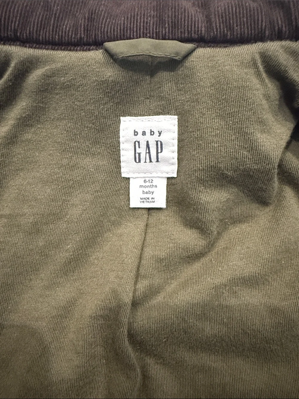 GAP Olive Green Quilted Puffer Jacket with Dark Contrast Collar